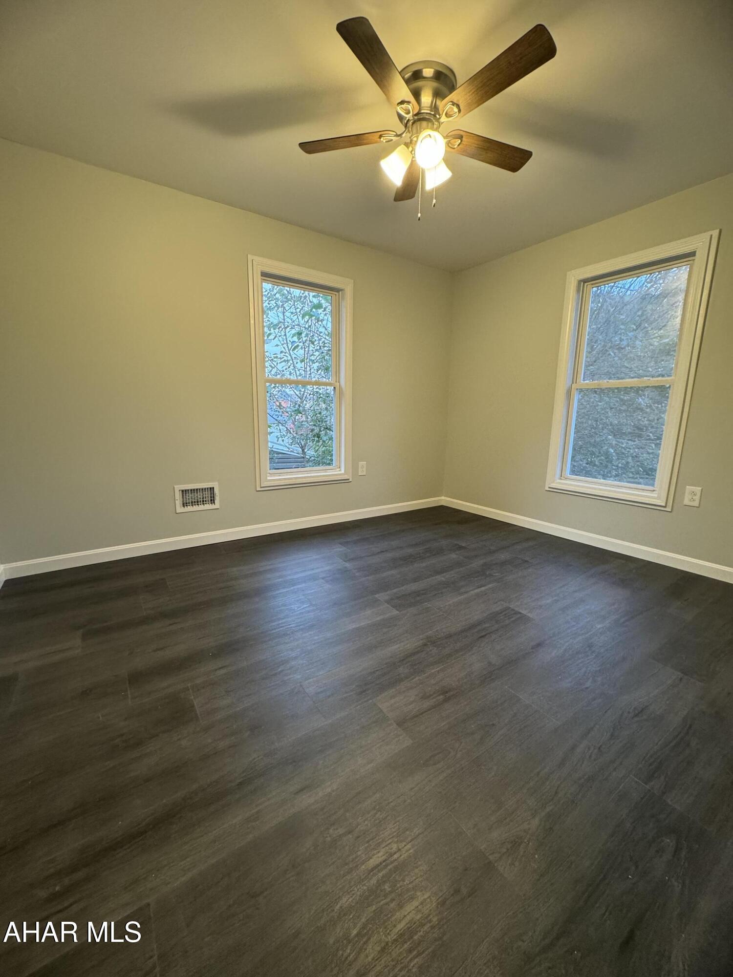 Llyswen - Residential