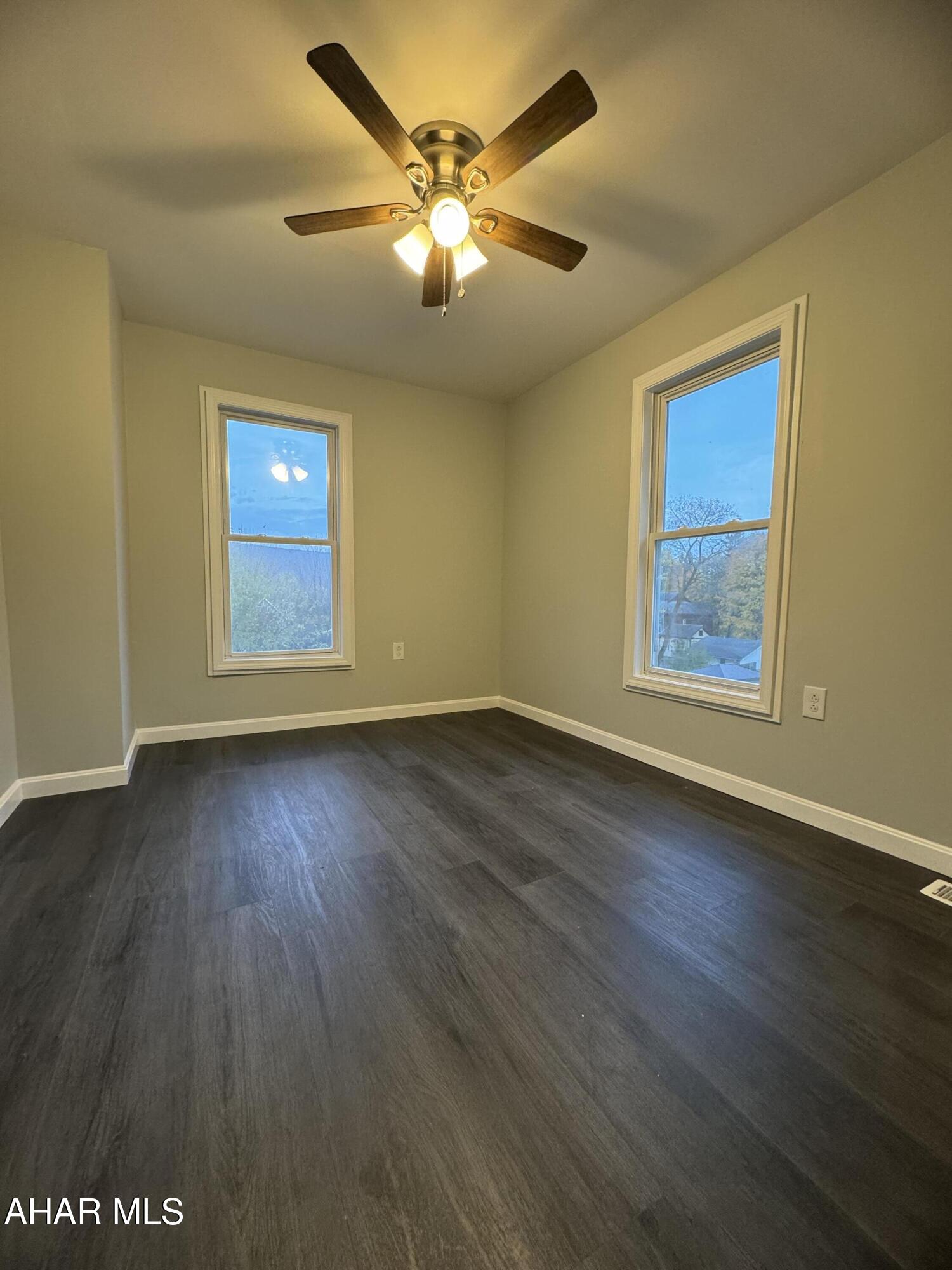 Llyswen - Residential