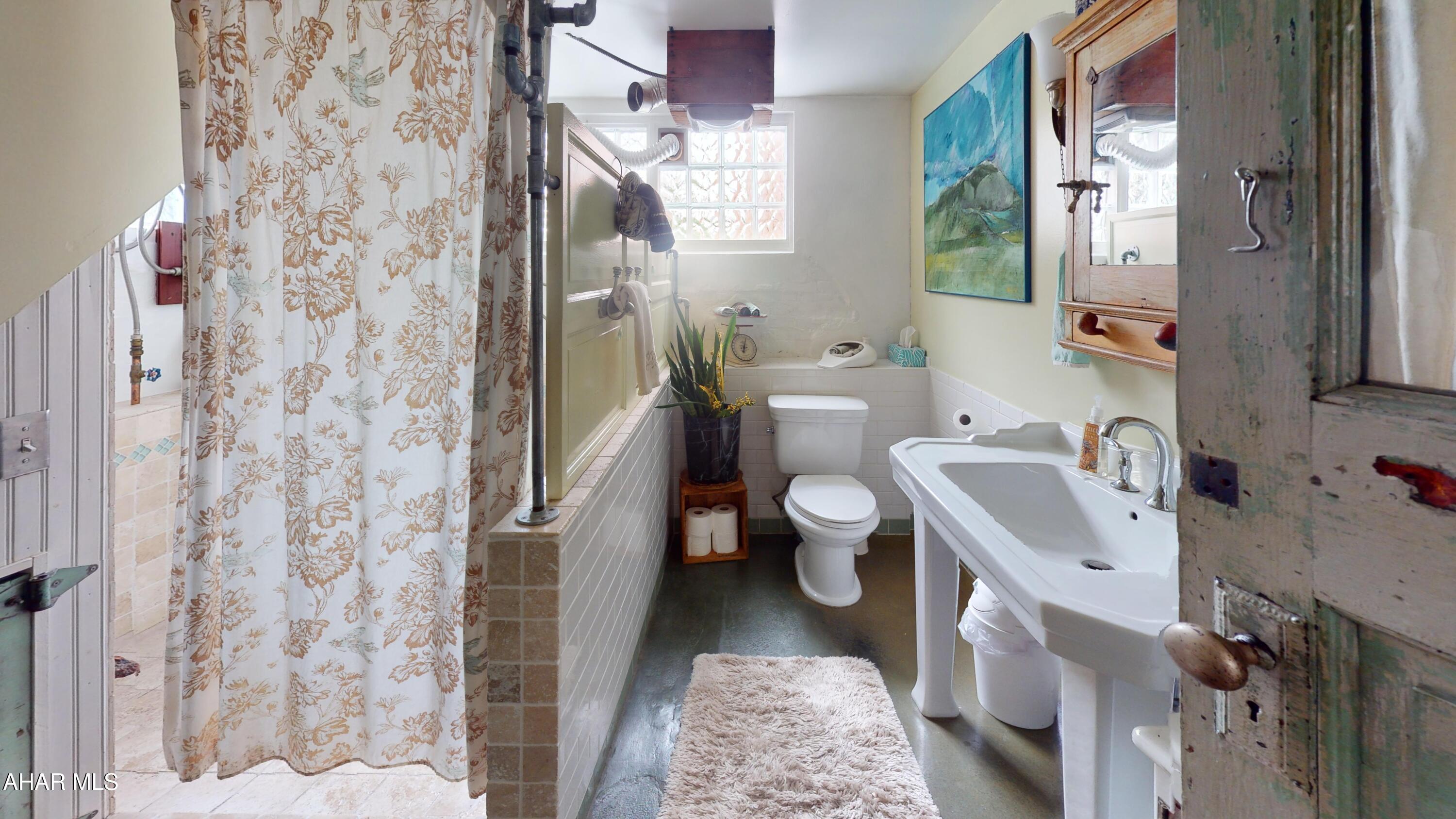 Hollidaysburg - Commercial Sale