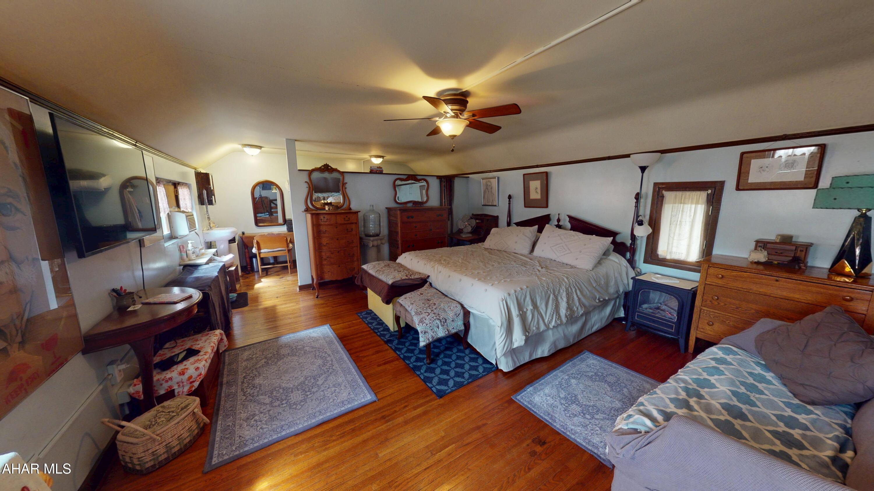 Hollidaysburg - Commercial Sale