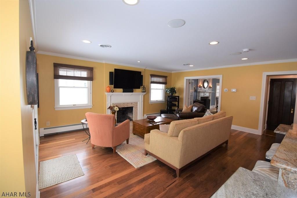 Mansion Park - Residential