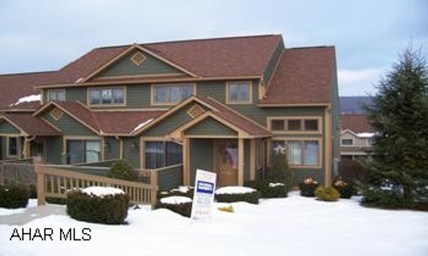 STUNNING MAINTENANCE FREE CONDO WITH FIRST FLOOR BEDROOM AND LAUNDRY, HARDWOOD & TILE FLOORS, FANTASTIC KITCHEN WITH NEW APPLIANCES. STUNNING MAINTENANCE FREE CONDO WITH FIRST FLOOR BEDROOM AND LAUNDRY, HARDWOOD & TILE FLOORS, FANTASTIC KITCHEN WITH NEW APPLIANCES.  THREE FULL BEDROOMS, TWO FULL BATHS, ONE WITH WHIRLPOOL TUB, DECK AND 2 CAR HEATED GARAGE.  A MUST SEE!