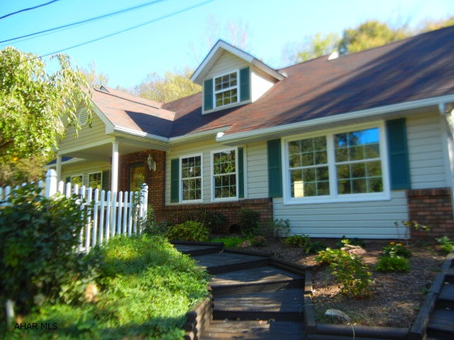 Maple Hollow - Residential