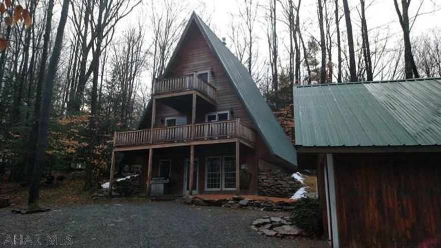 2 minutes from Glendale Lake---whether you are looking for year round living or your get away vacation home..This 3 bedroom,1 bath home offers relaxed country living. Not part of Glendale Year Round!!!. The woods are calling you home!. A frame home, pellet stove, propane, & electric heat, & 1.5 car garage.