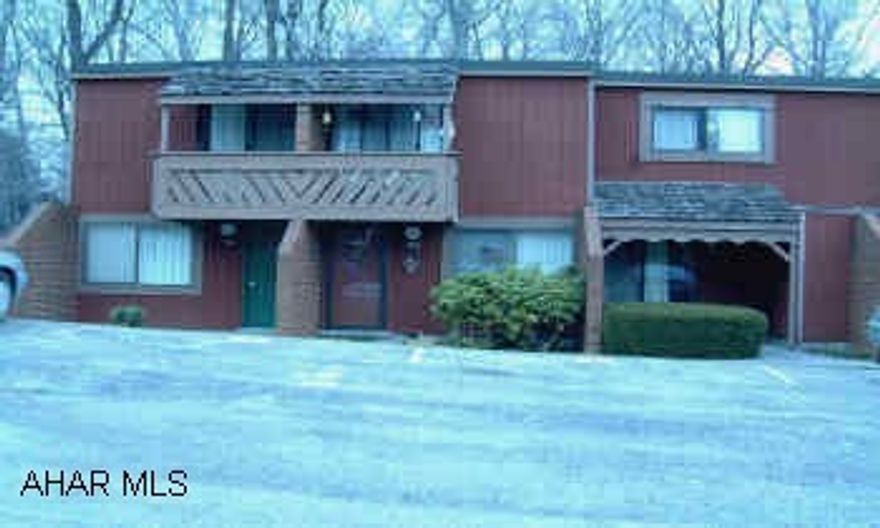 Low maintance. Convenient location.  Clean well mentained.