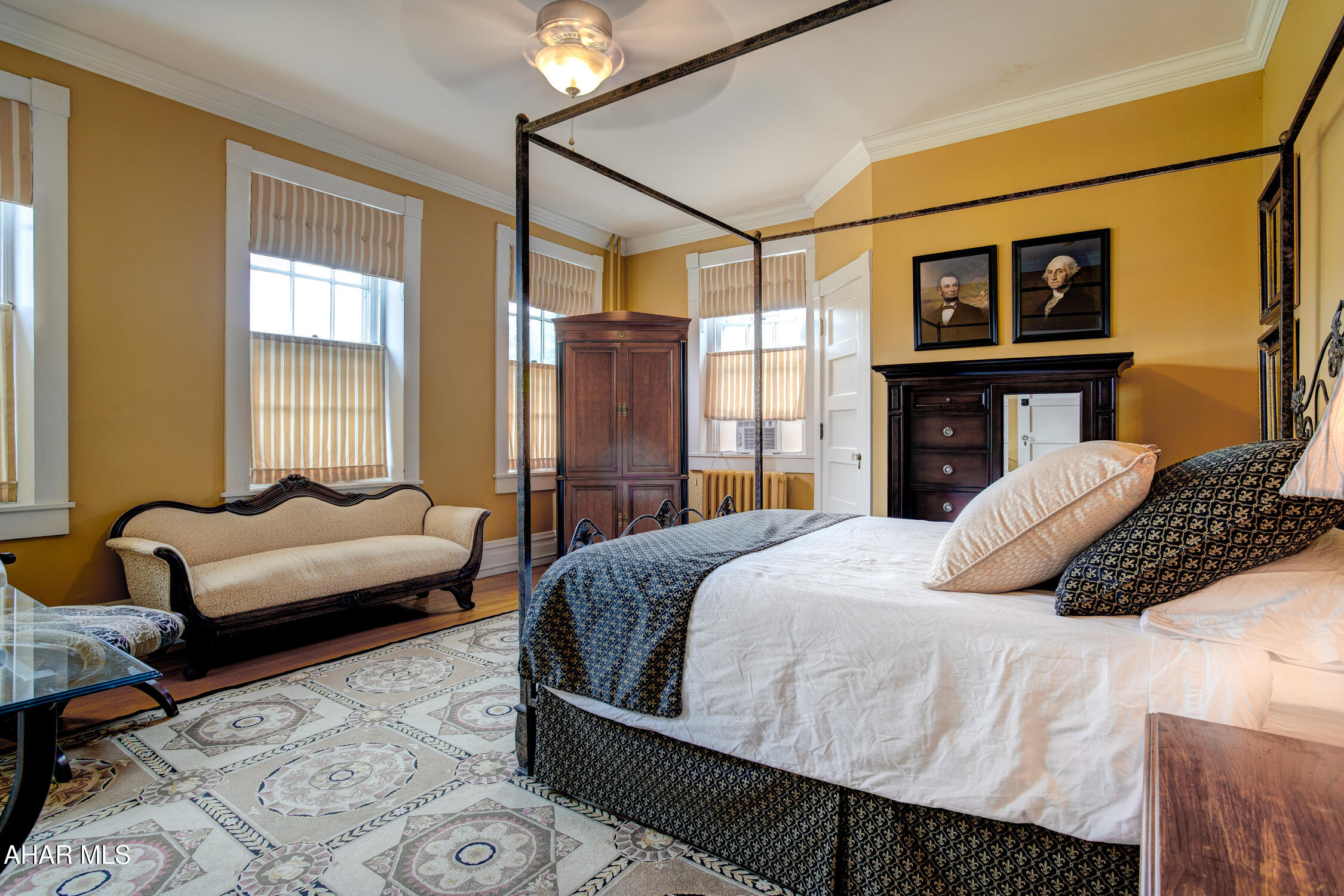 Juniata - Commercial Sale