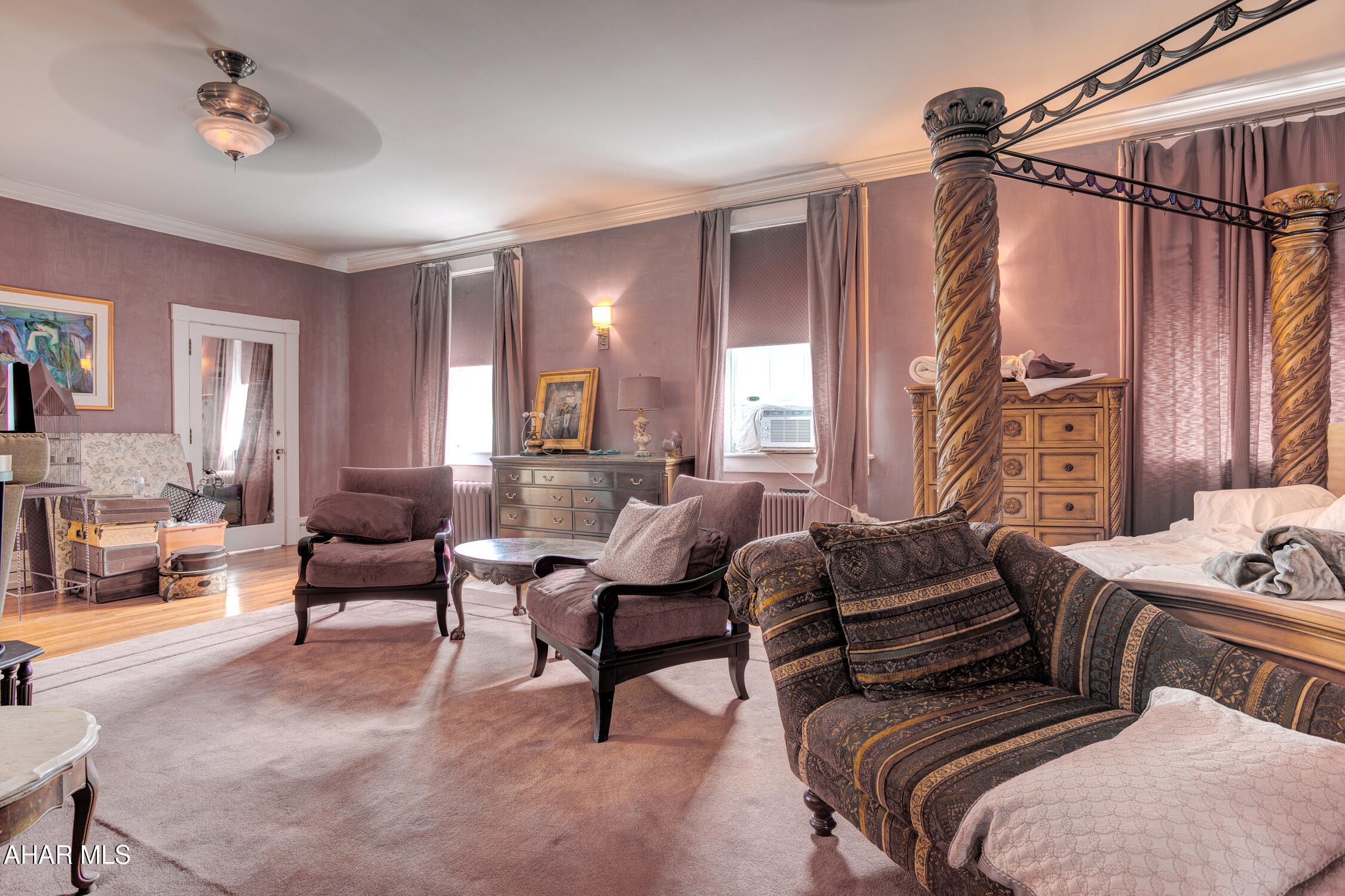 Juniata - Commercial Sale