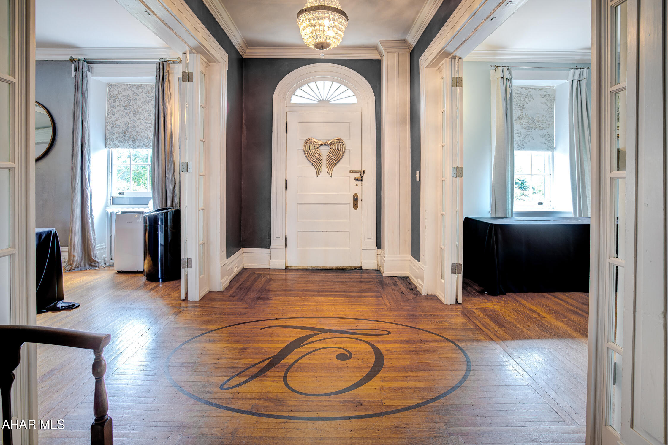 Juniata - Commercial Sale