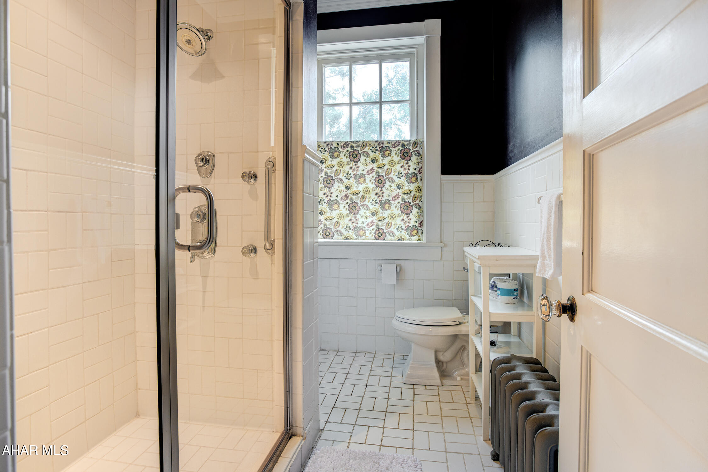 Juniata - Commercial Sale