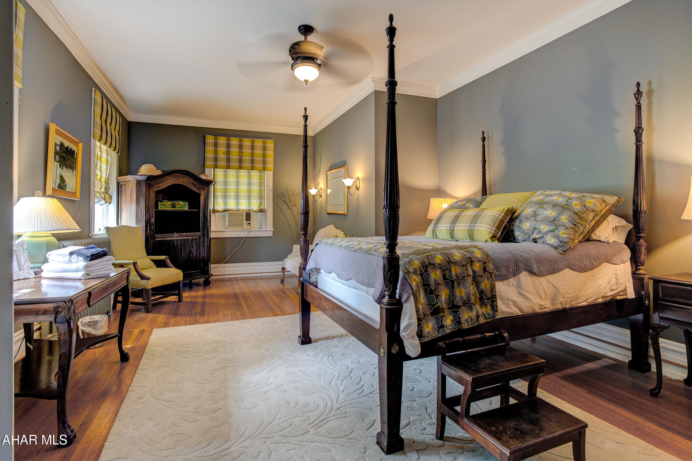 Juniata - Commercial Sale