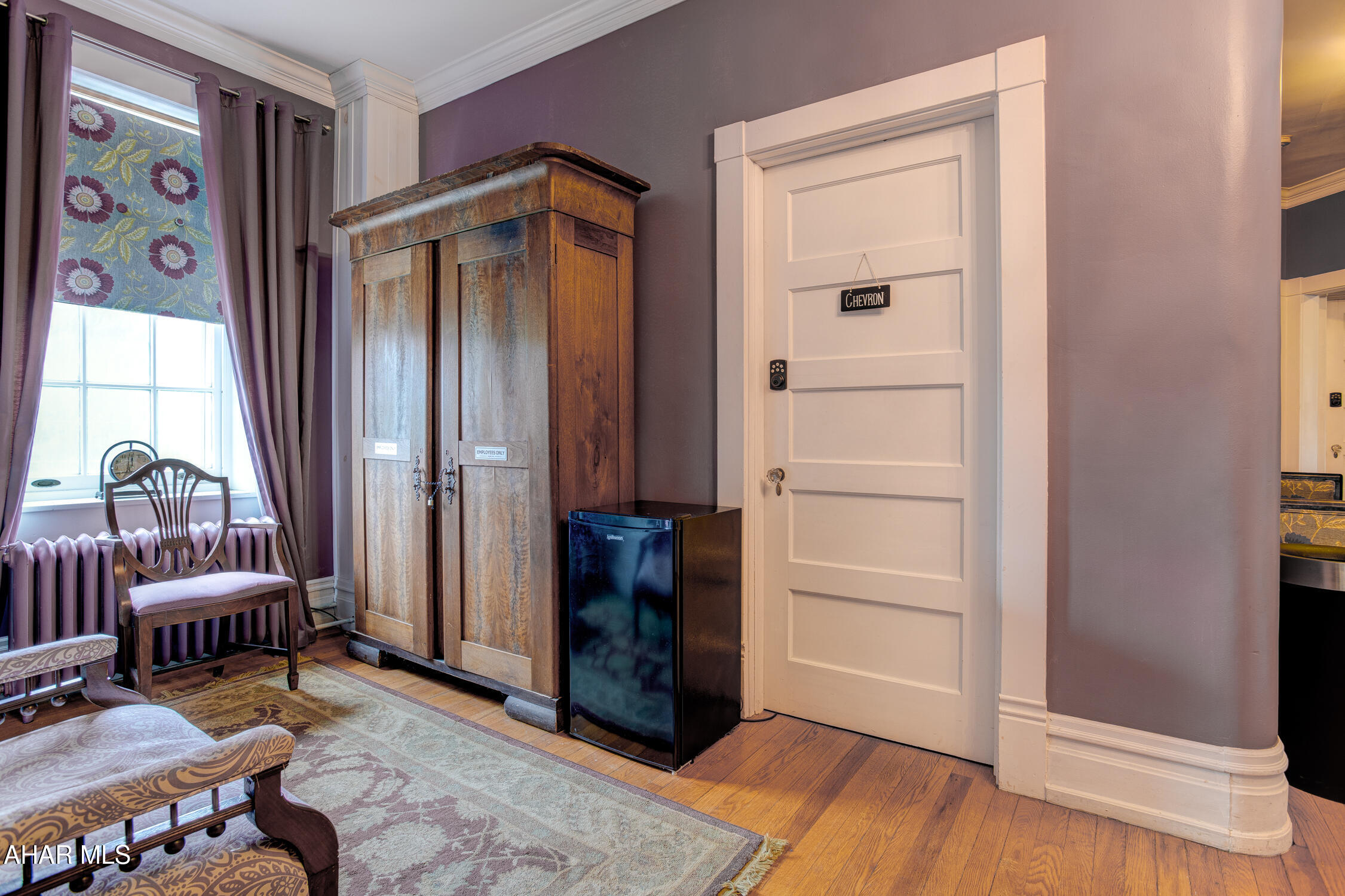 Juniata - Commercial Sale