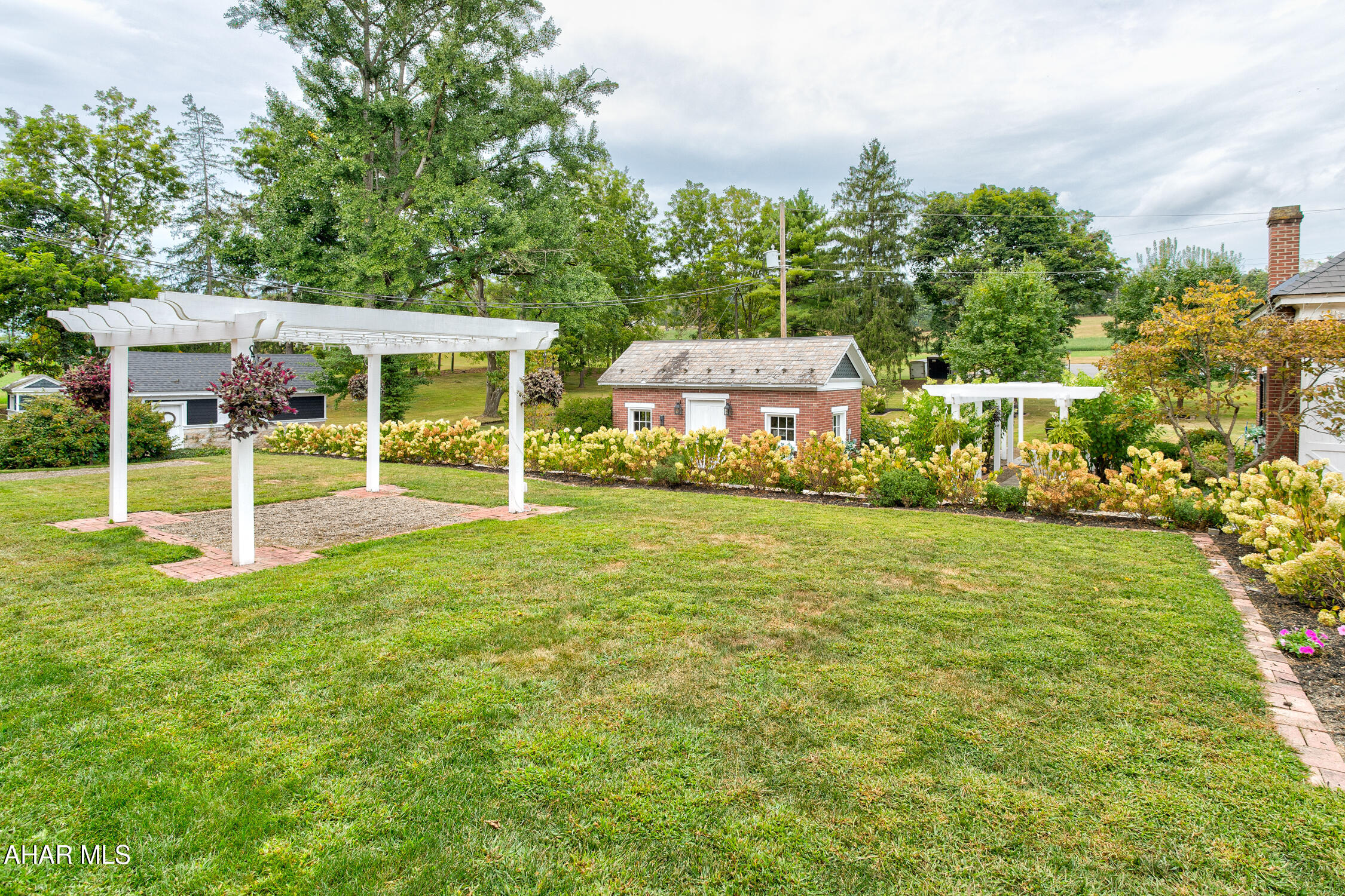 Juniata - Commercial Sale