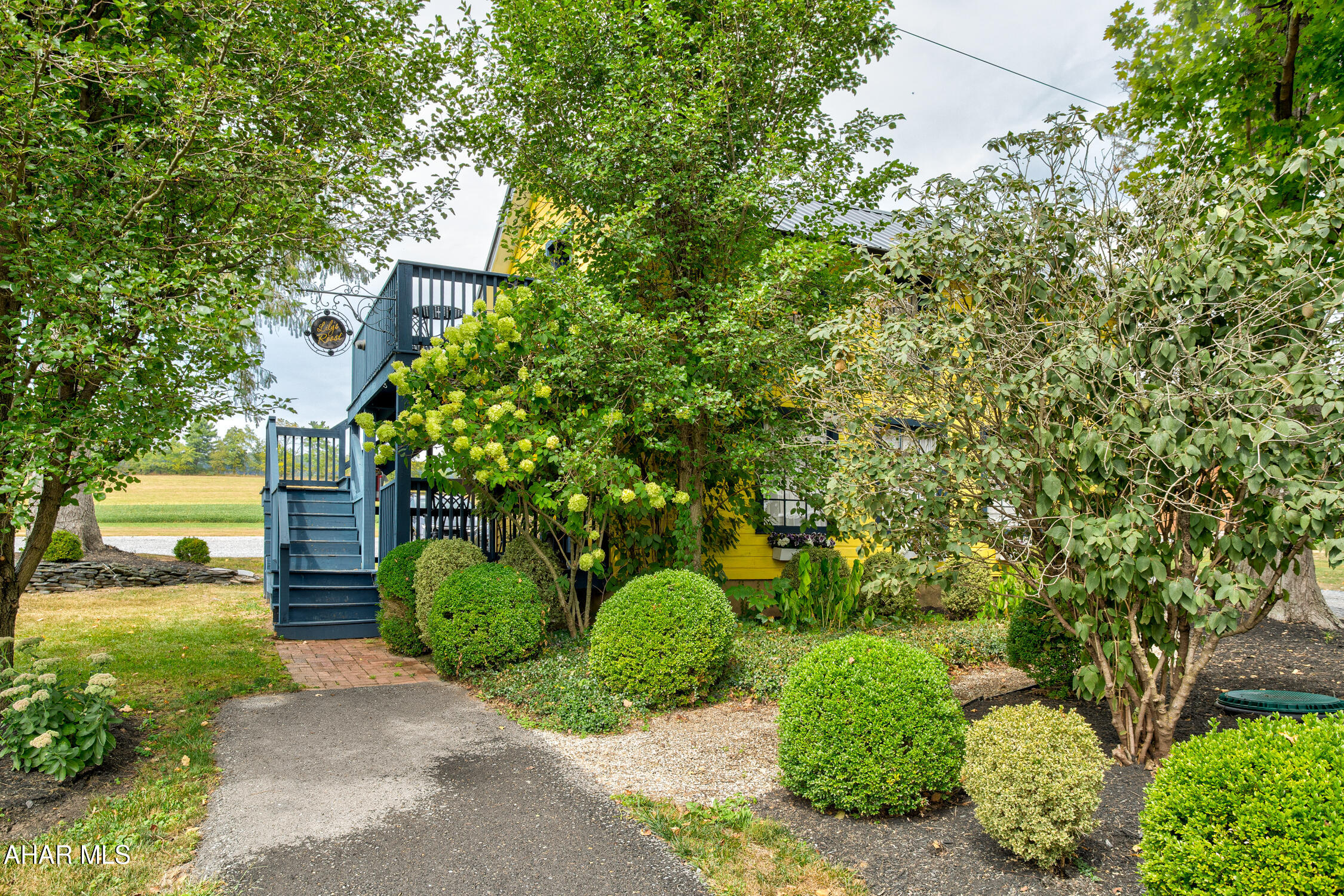 Juniata - Commercial Sale