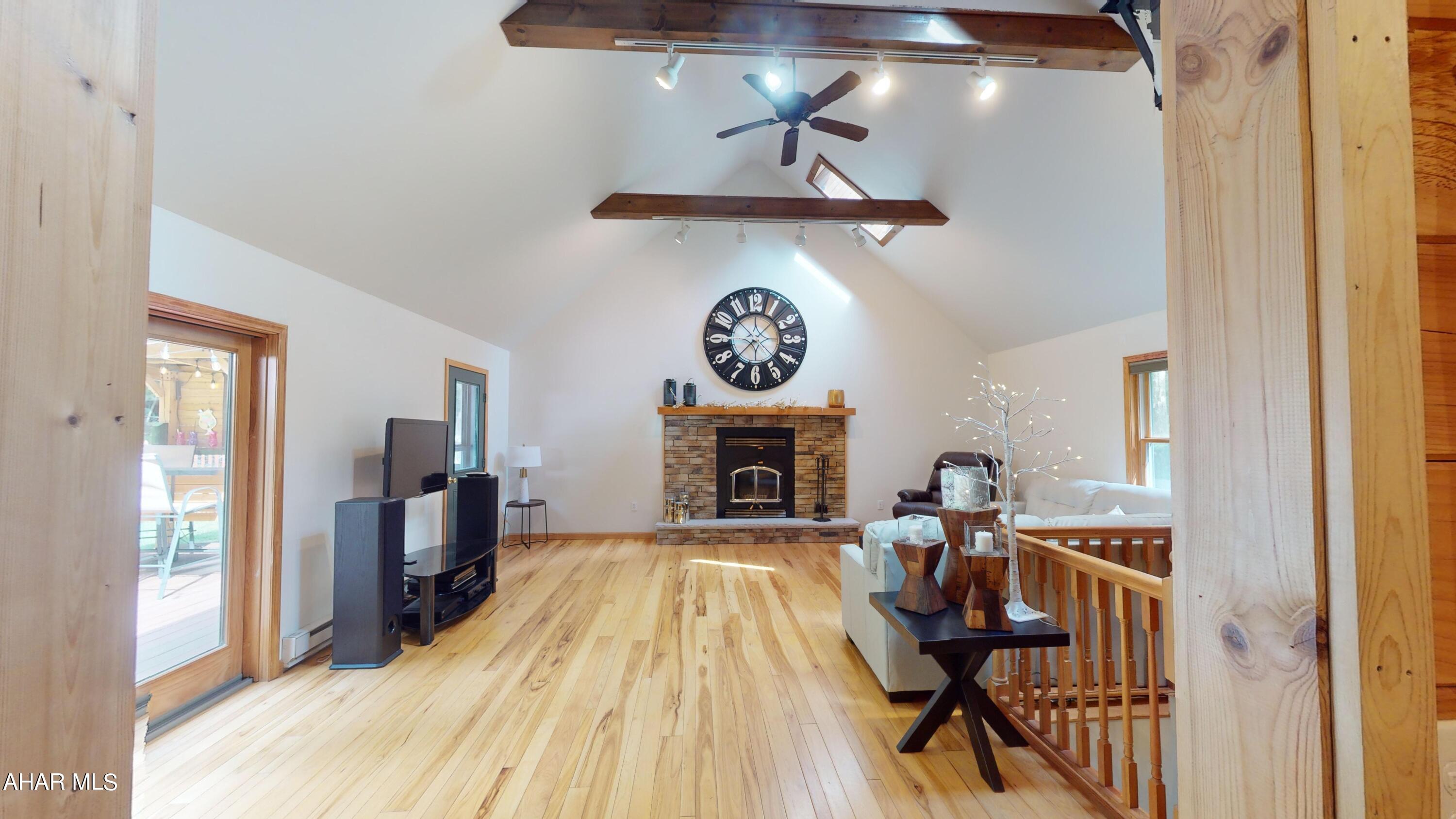 Glendale Yearound - Residential