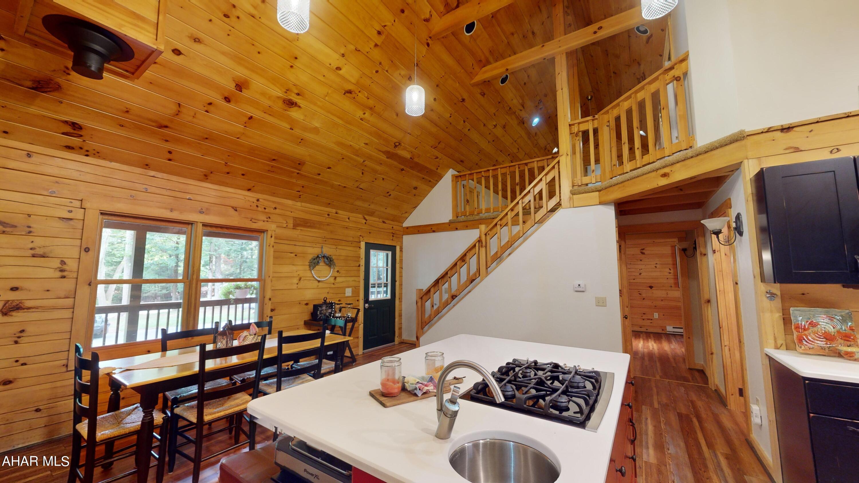 Glendale Yearound - Residential