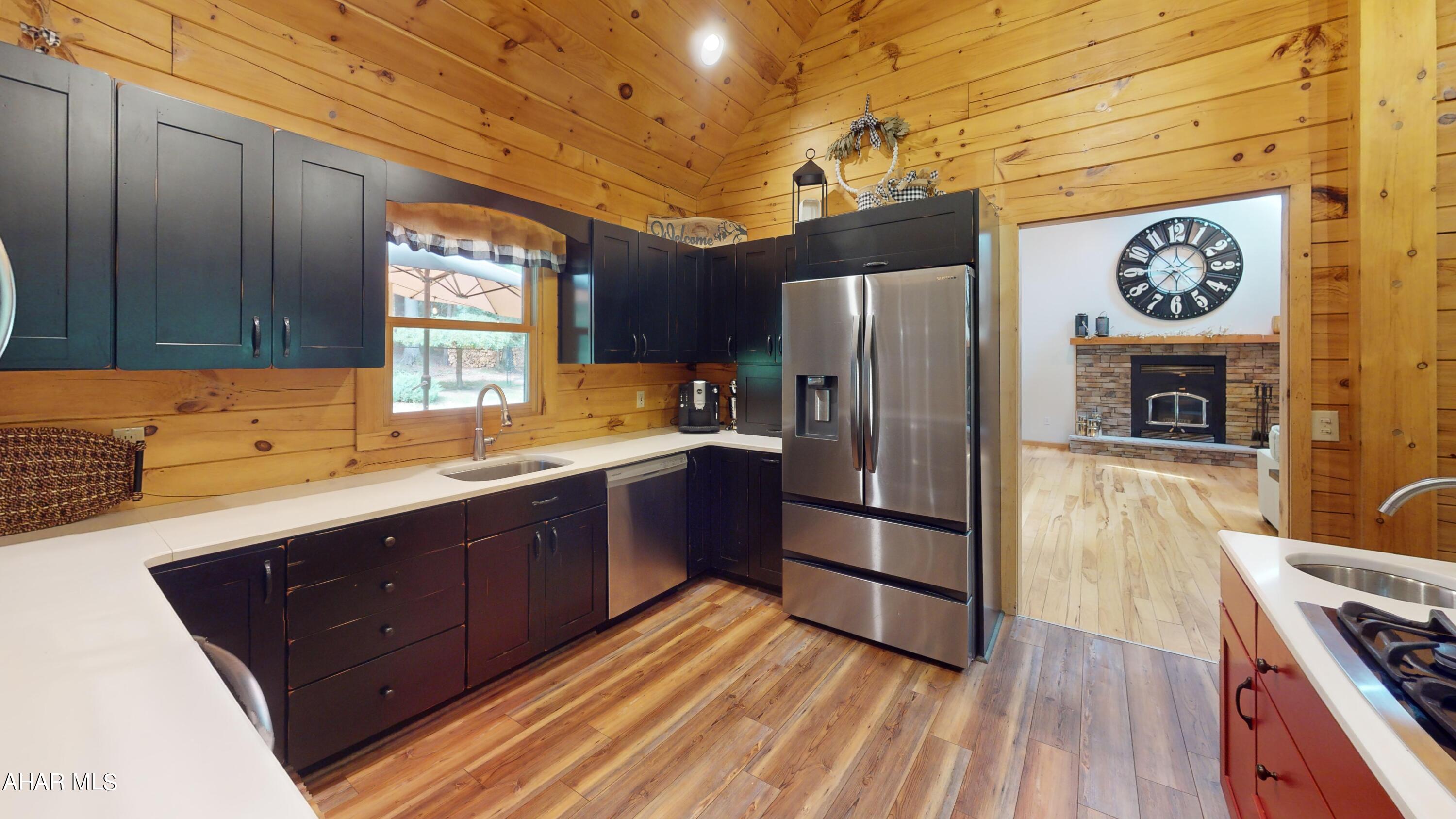 Glendale Yearound - Residential