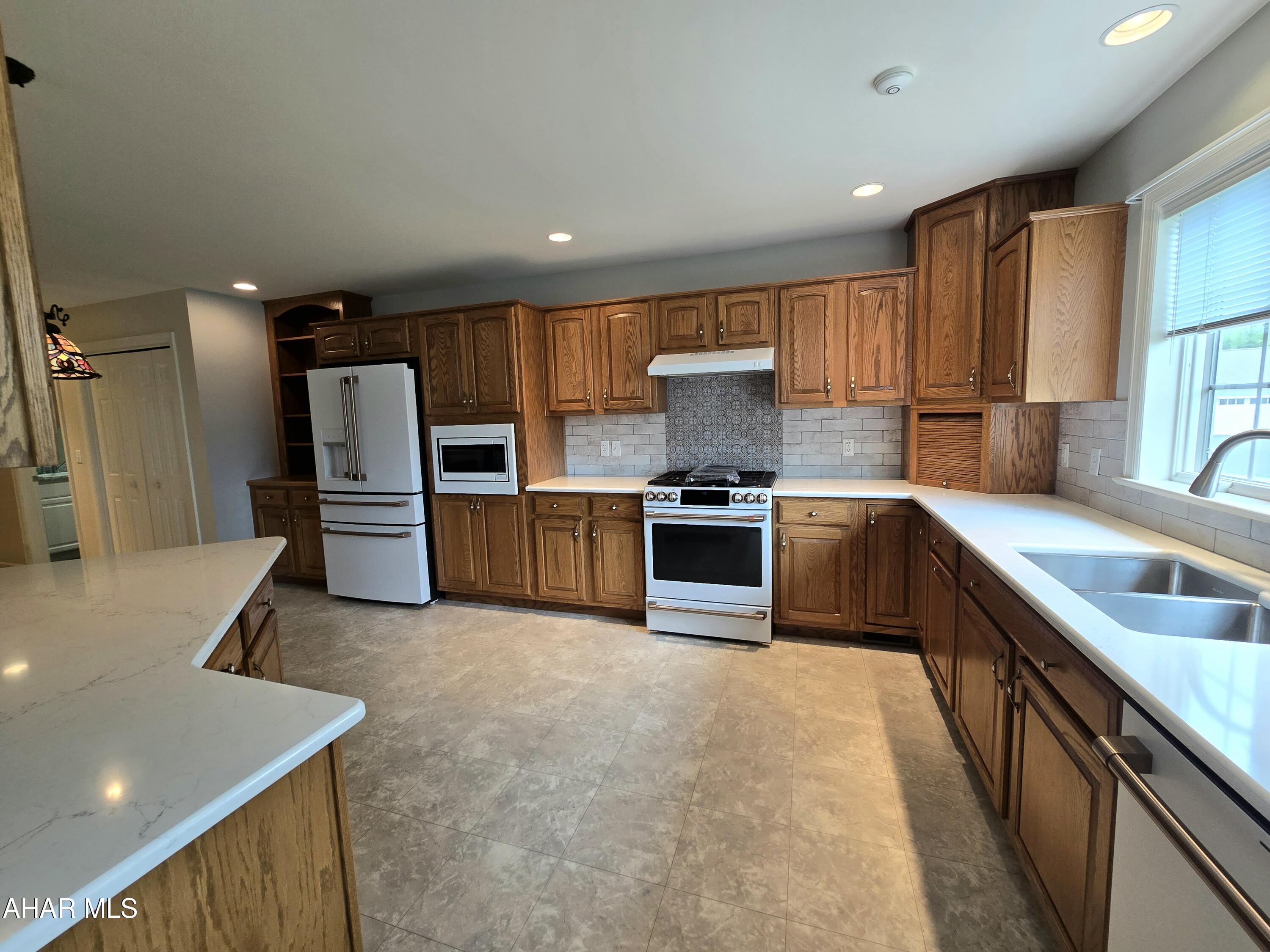 Fox Hollow - Residential