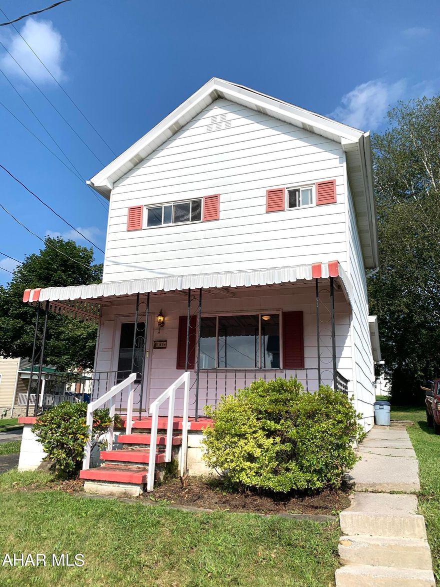This charming 2 bedroom, 1 bathroom home has been beautifully remodeled. The home offers new carpet throughout and has been freshly painted giving a bright new feel. The home is situated on a corner lot and provides off street parking. Enjoy the open concept and the convenience of laundry on the main floor. Don't miss out on this opportunity and call me today for your private tour!