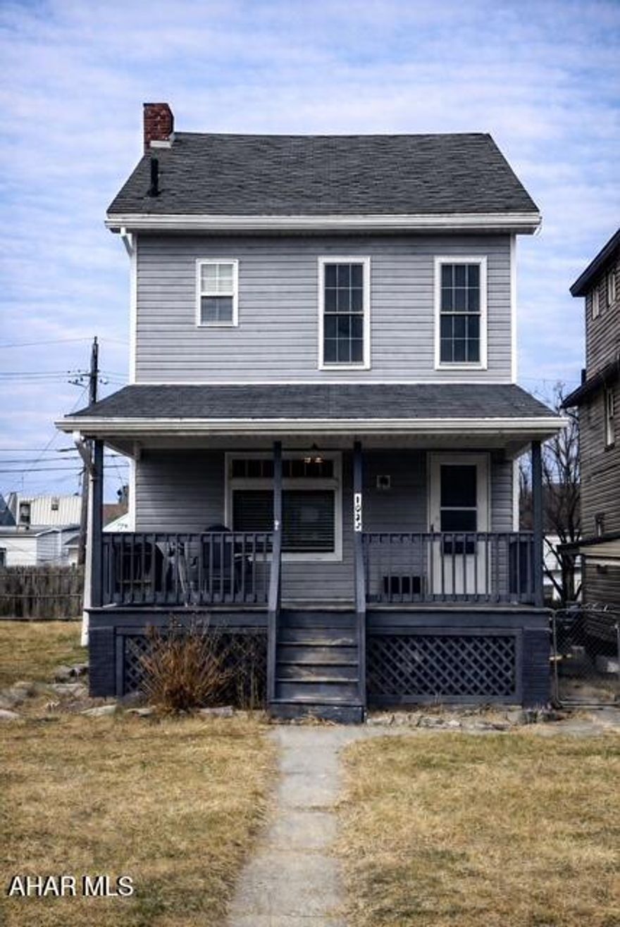 Charming and full of potential. this 3 bedroom , 1 bath home offers comfortable living with a functional and modern layout. Enjoy a cozy living room, large dining room, and an inviting kitchen. This house has it all and this is the perfect time to make it your own.