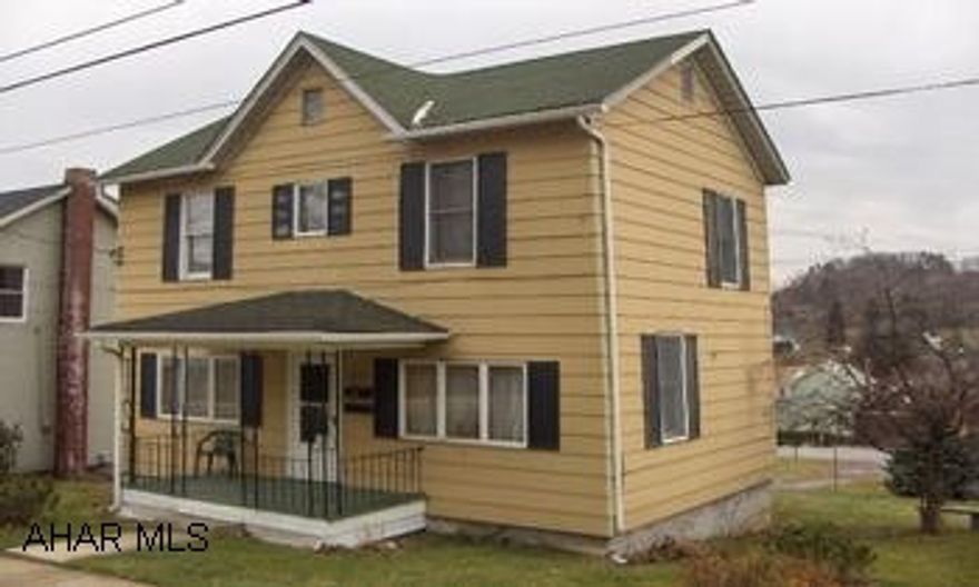 Northern Cambria- 2 story, 3 Bedrooms, 1 bath  sided home.extra lot included (17 x 75)  Home features oil, hot water heat,  front & rear porches. Off street parking. Priced to sell @ $35,000 Northern Cambria- 2 story, 3 Bedrooms, 1 bath  sided home.extra lot included (17 x 75)   Home features oil, hot water heat,  front & rear porches. Off street parking. Priced to sell @ $35,00