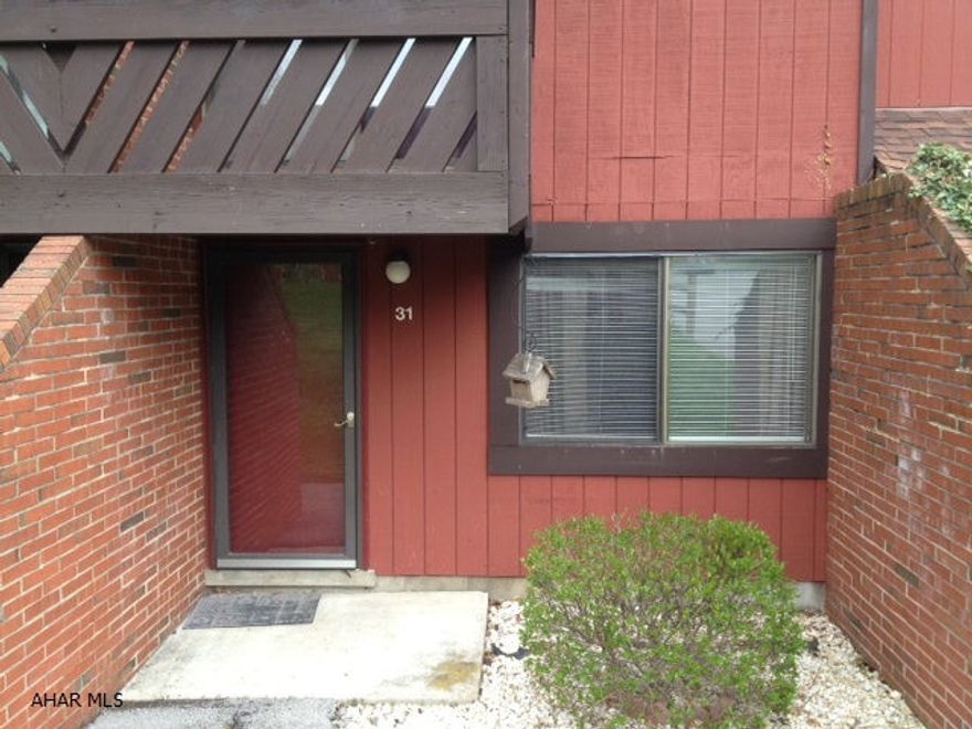 Perfect Townhouse for the perfect price with a great location!  Freshly painted & professionally cleaned.. Call Mike or Cathleen to view property.Home Association fee of $140.00 per month includes water, garbage,and sewer.  Also snow removal and lawn care.