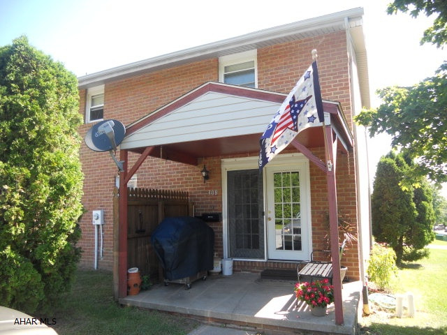 Maple Hollow - Residential