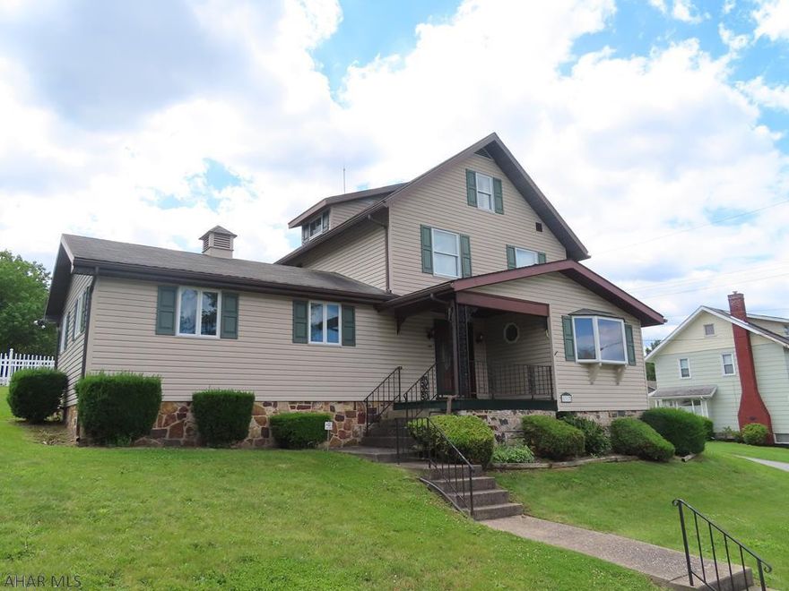 So much home for the money.  Take a look at the many amenities this home offers which are not often found in a home of this price range, such as a 3 car detached garage, inground pool with diving board, large covered rear patio great for outdoor entertaining or relaxing with your family and 1st floor bedroom suite.  A large 4 bedroom home plus a finished and heated 3rd floor, all on a beautiful corner lot in the popular Eldorado area of the City of Altoona.