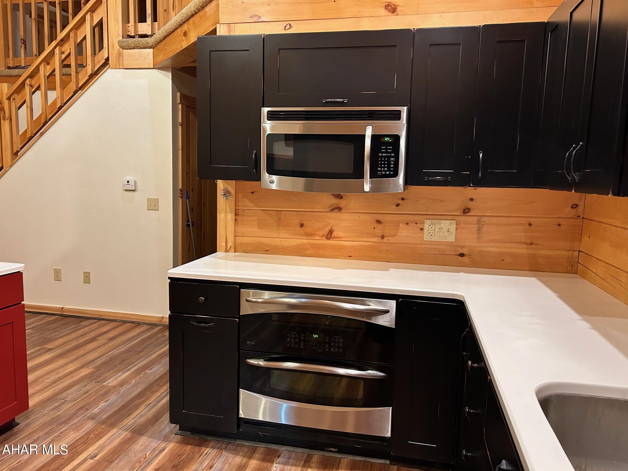 Glendale Yearound - Residential