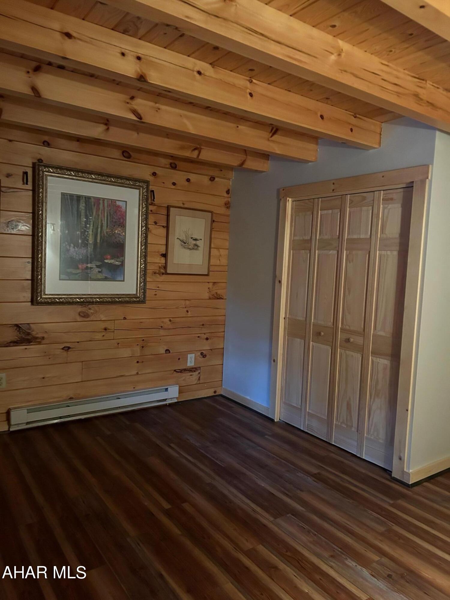 Glendale Yearound - Residential