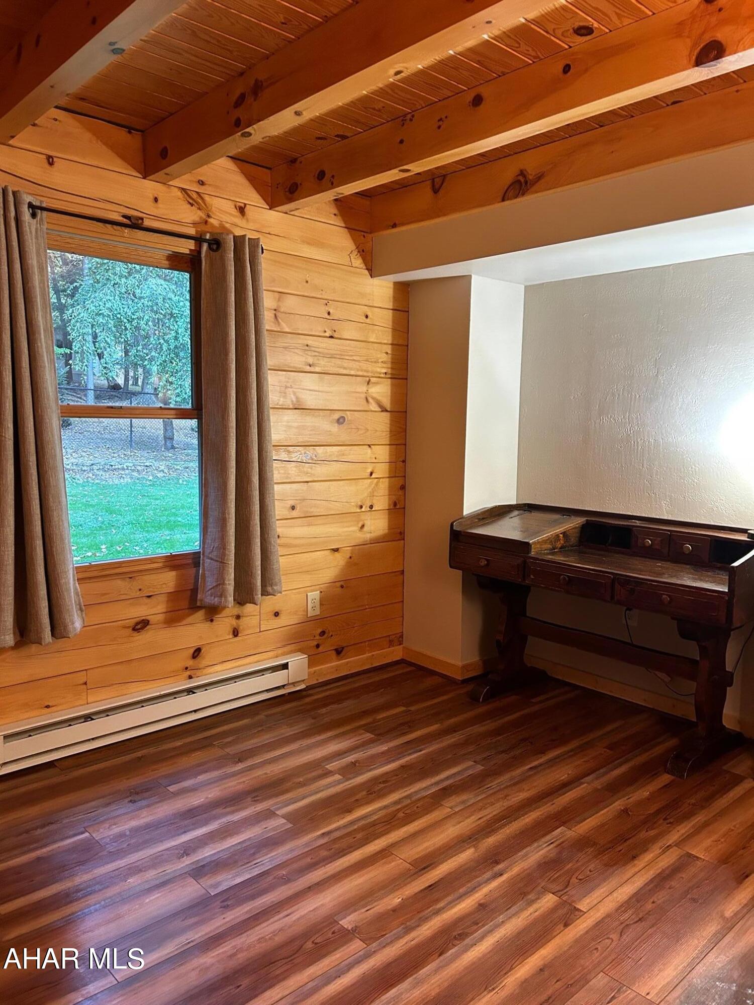 Glendale Yearound - Residential