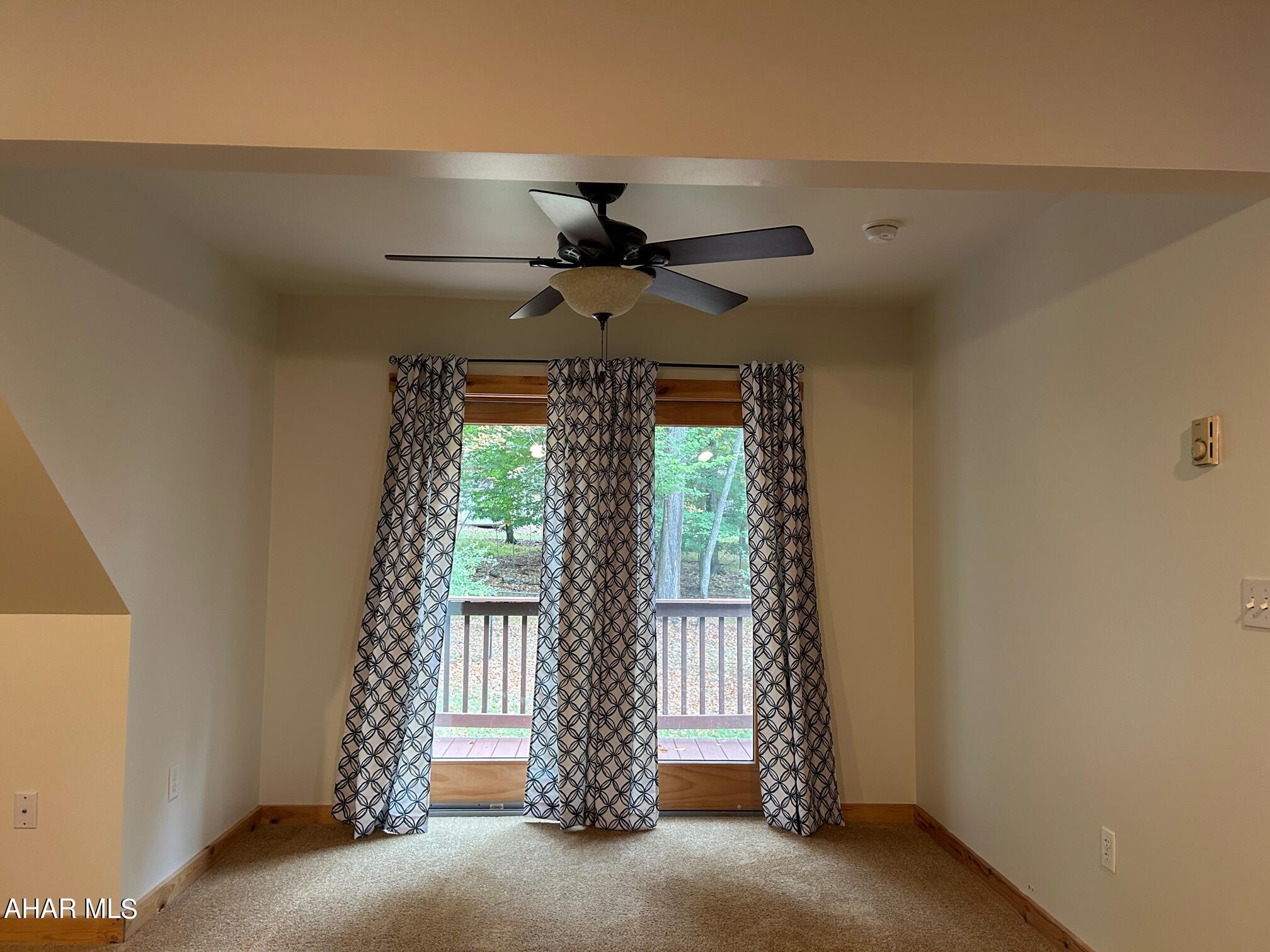 Glendale Yearound - Residential