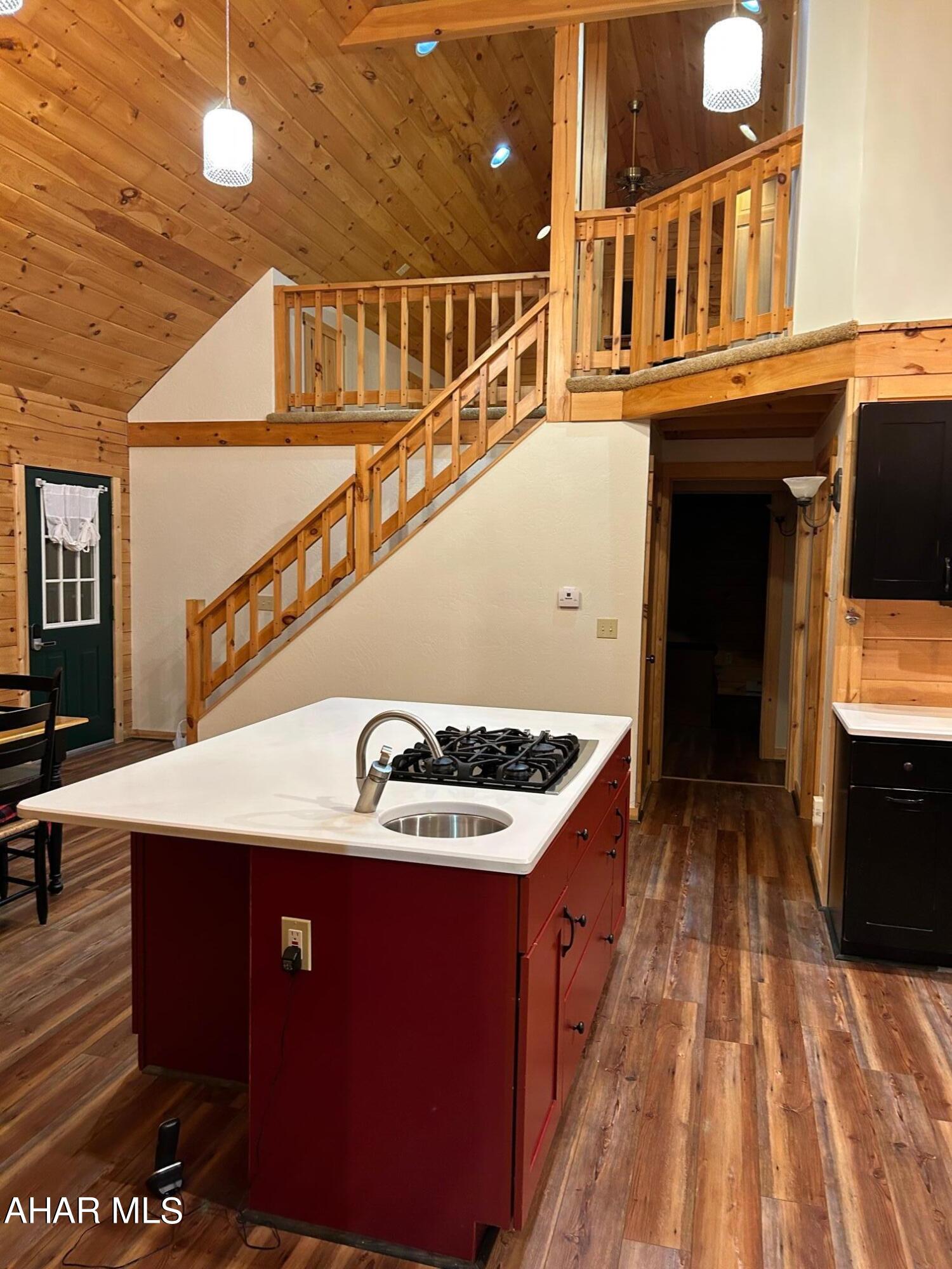 Glendale Yearound - Residential