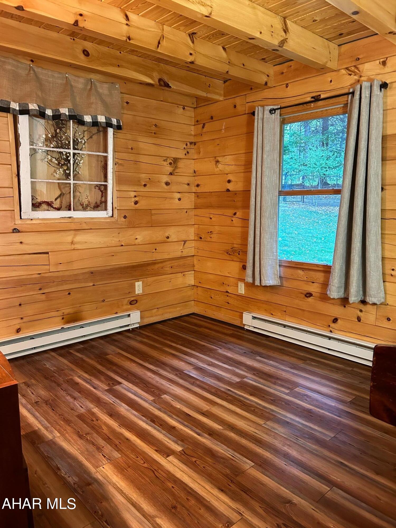 Glendale Yearound - Residential