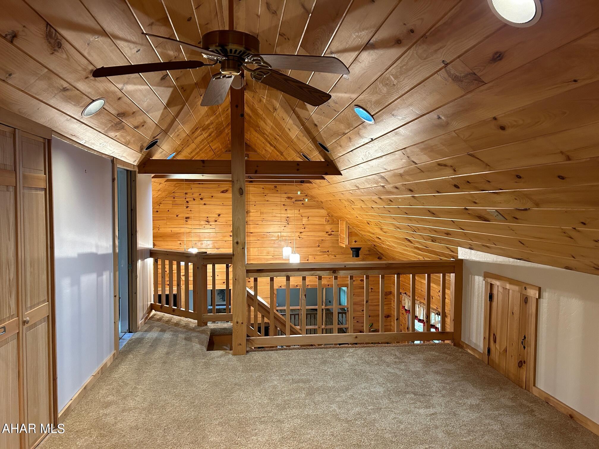 Glendale Yearound - Residential