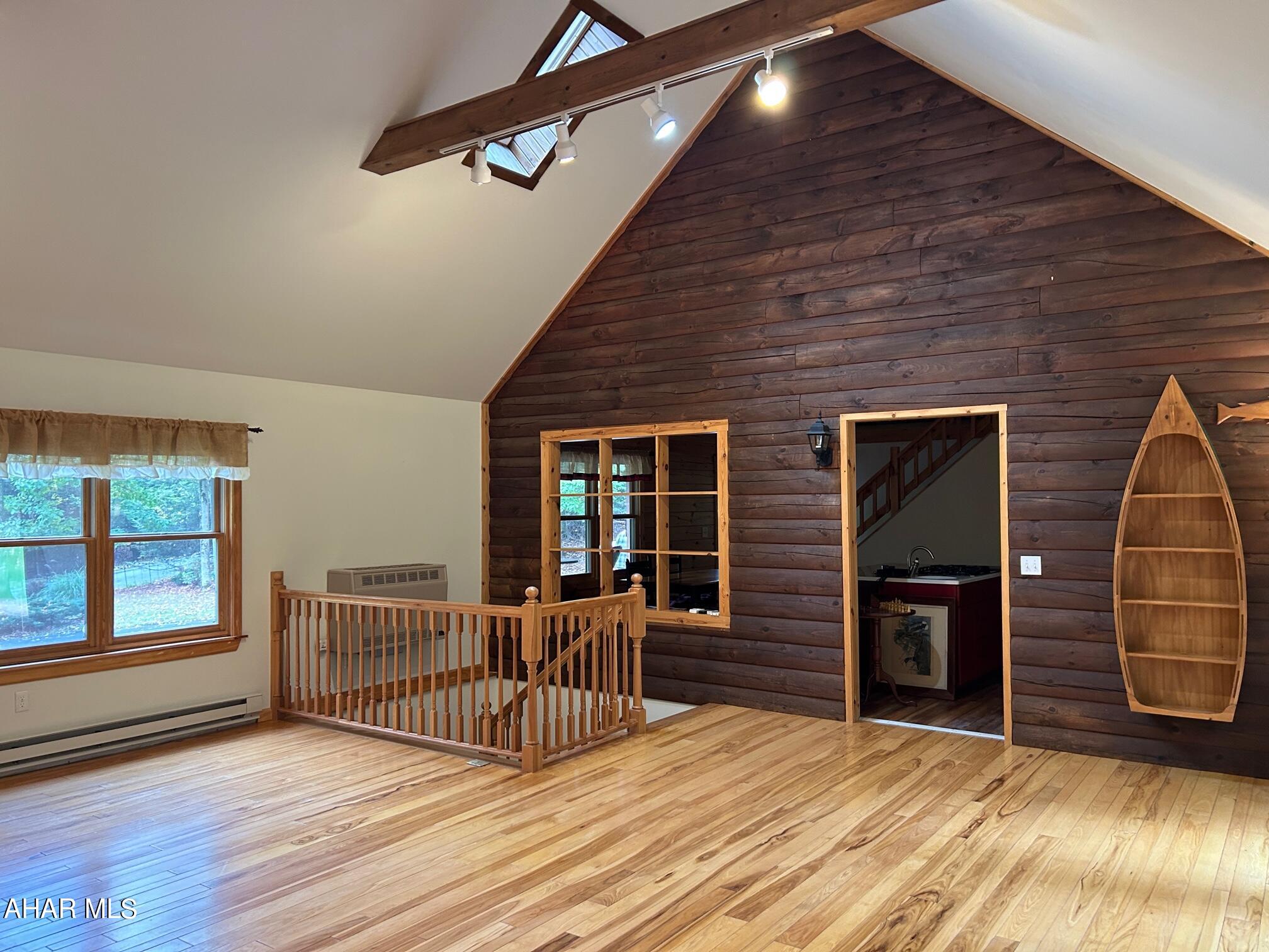 Glendale Yearound - Residential