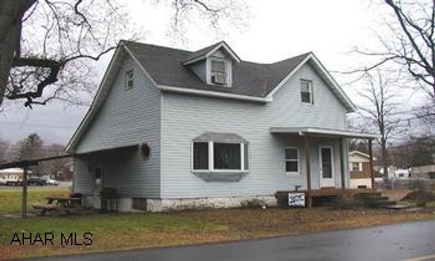 2 story, 3 bedroom home on large lot in Tipton. New bathroom, wiring, and plumbing. Along BelTip Road in Tipton. 2 story, 3 bedroom home on large lot in Tipton. New bathroom, wiring, and plumbing. Along BelTip Road in Tipton.