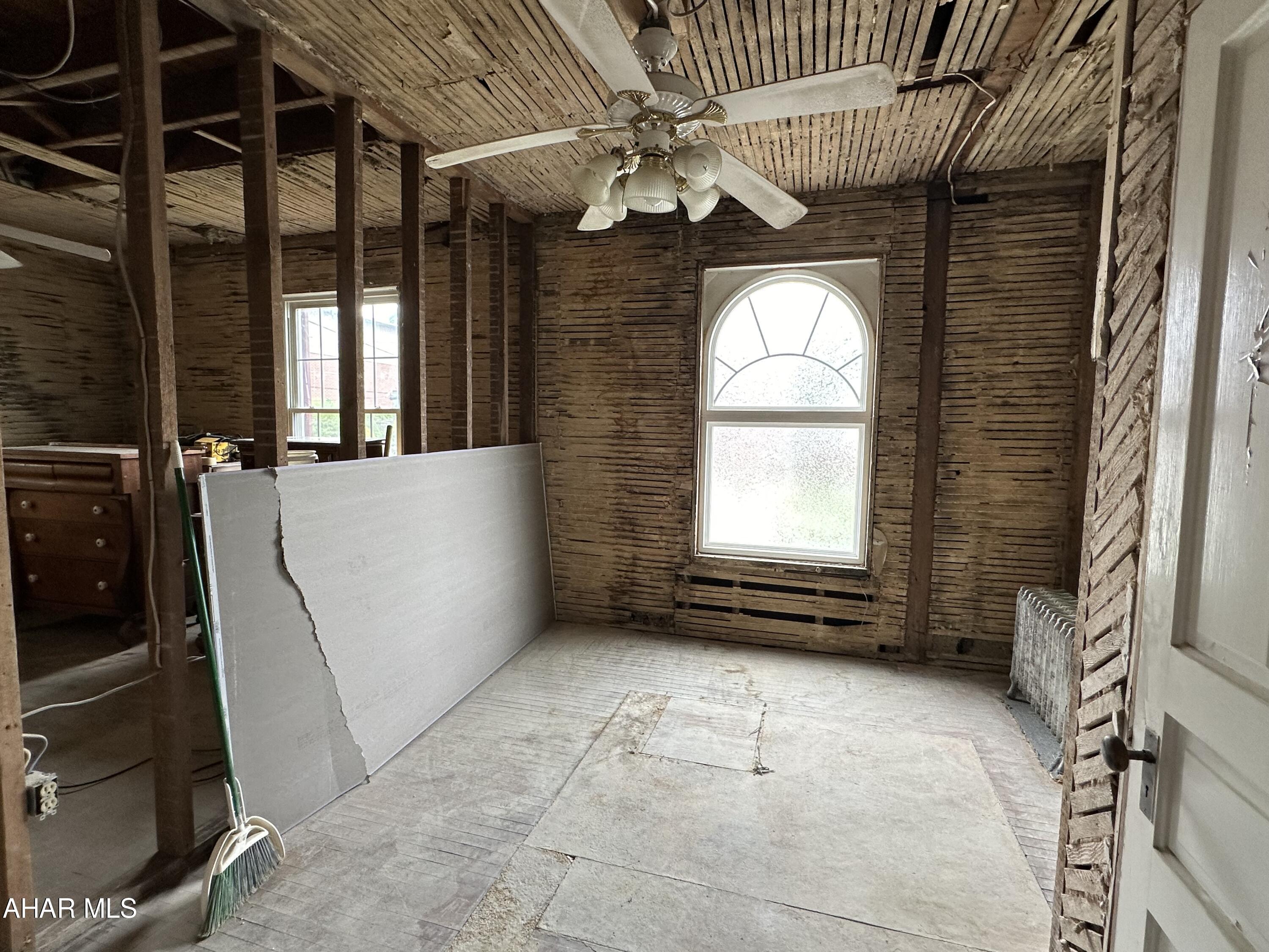 Unknown - Residential