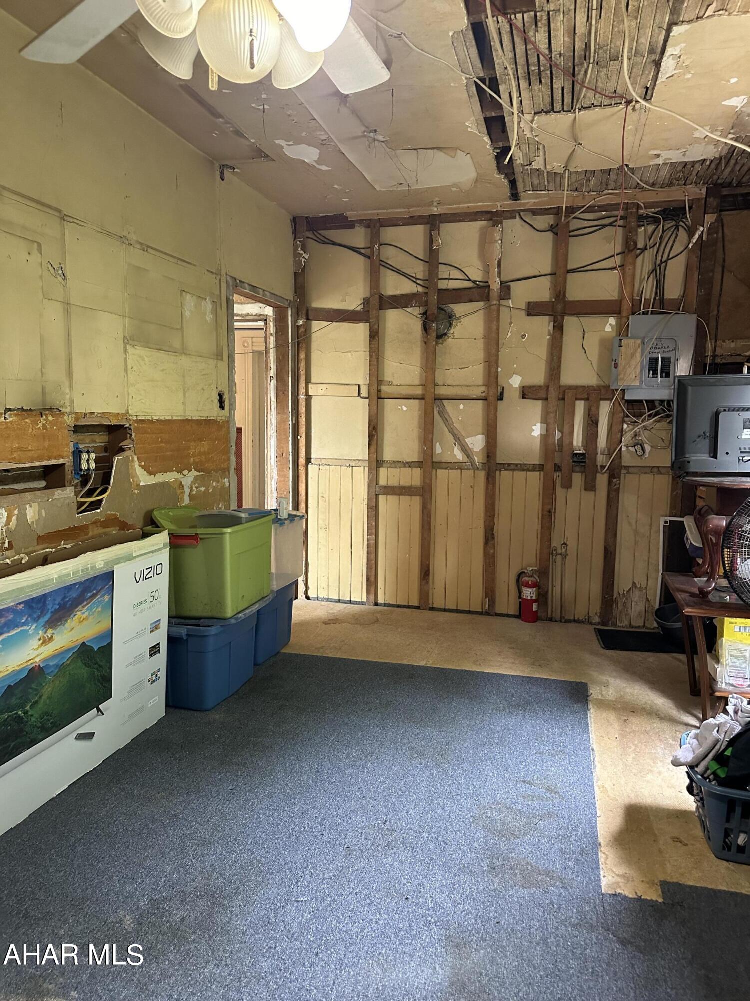 Unknown - Residential