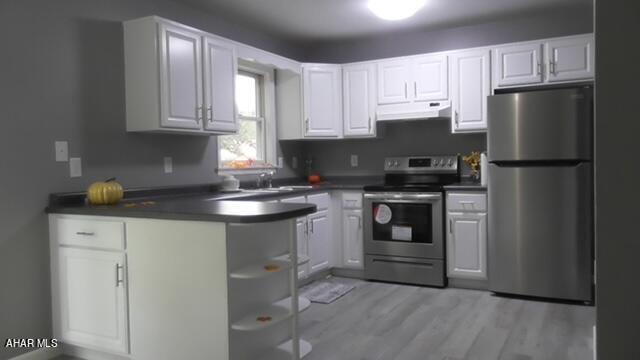 Lakewood Manor - Residential