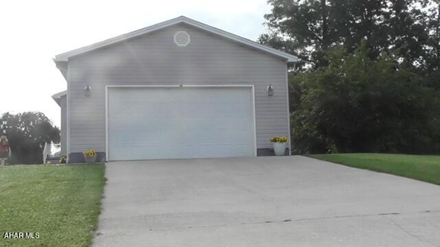 Lakewood Manor - Residential