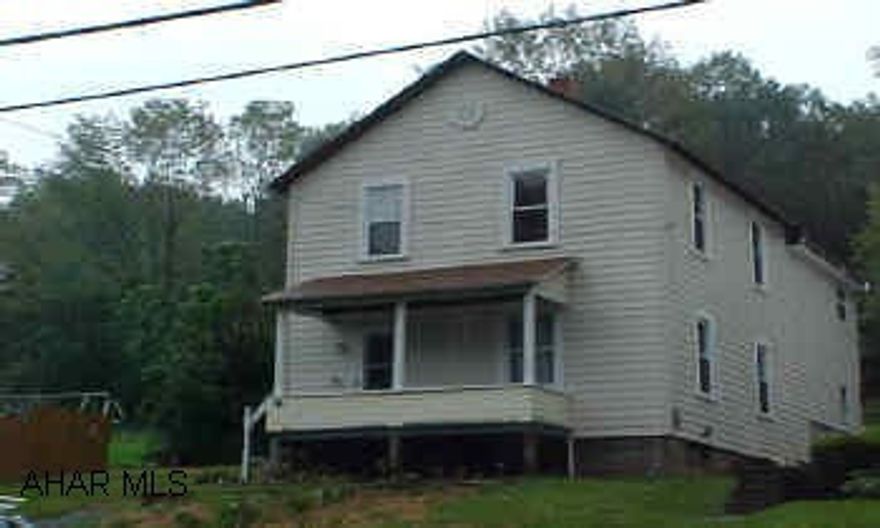 2 Story-Totally remodeled Vinyl siding, thermopane windows,enclosed porch, Skylight in MBR, New French drain This old house made new again- Move in condition-New carpet,windows,oak kitchen, bath, large master bedroom with balcony, freshly painted, pull down attic steps, great house! Can't be shown until Sept 13, 2004