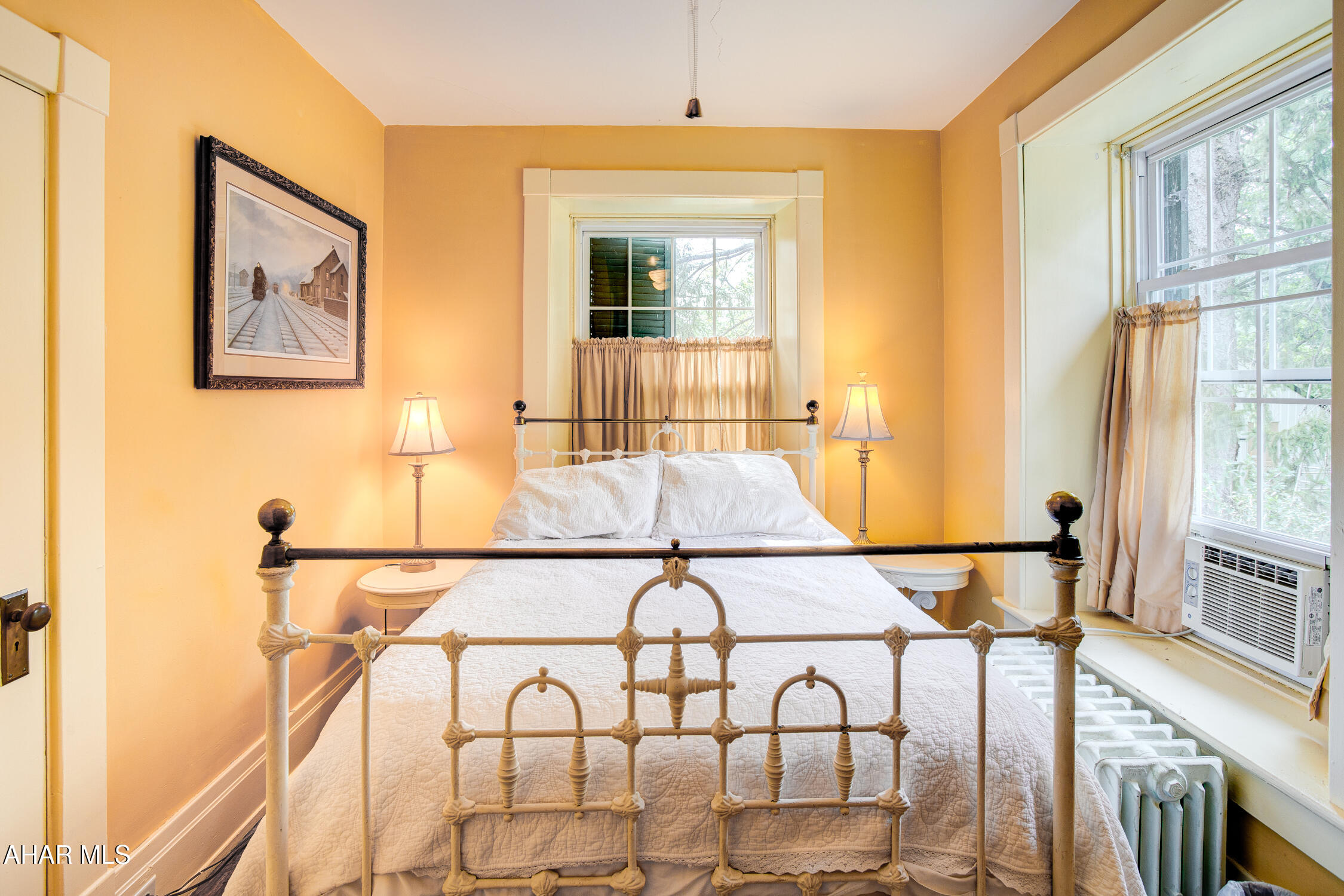 Juniata - Commercial Sale