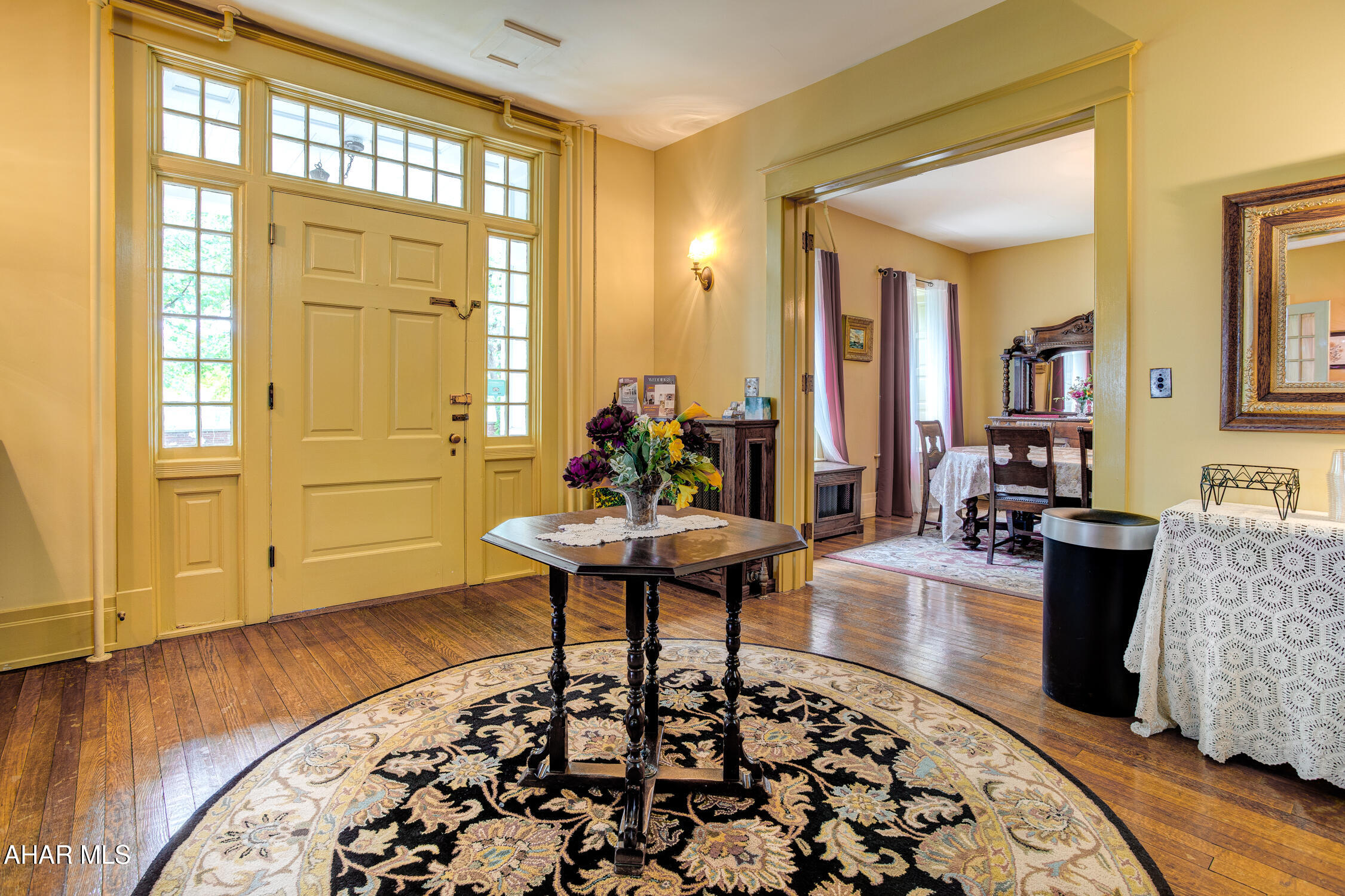 Juniata - Commercial Sale