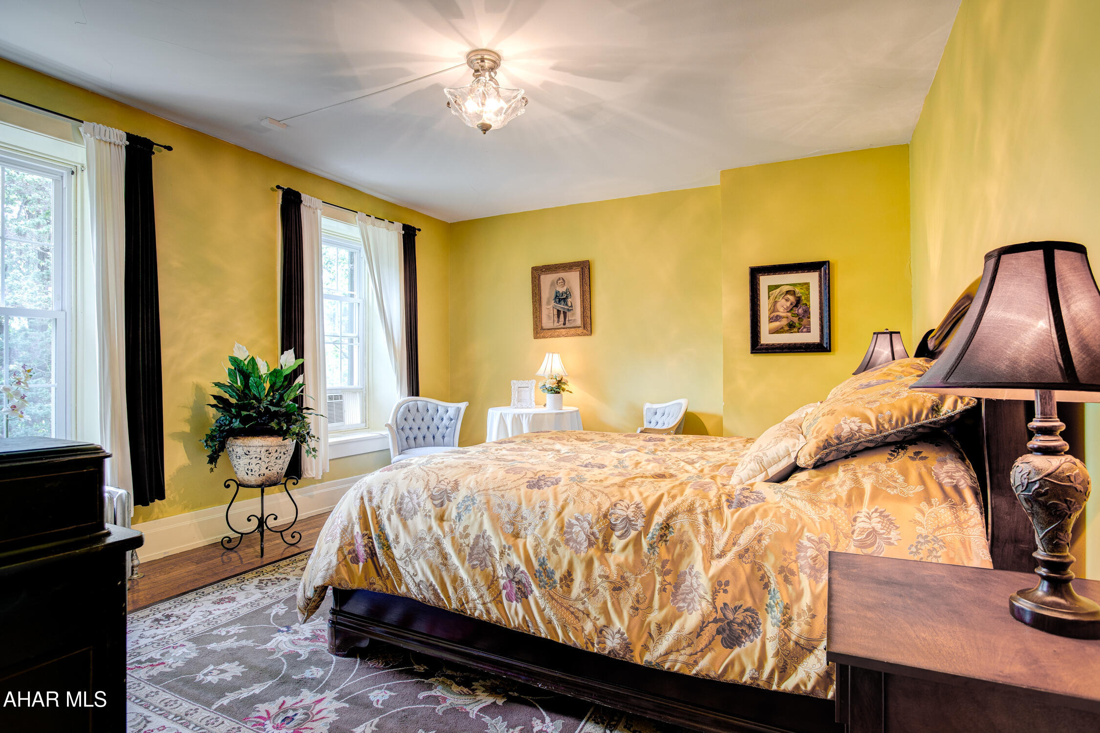 Juniata - Commercial Sale