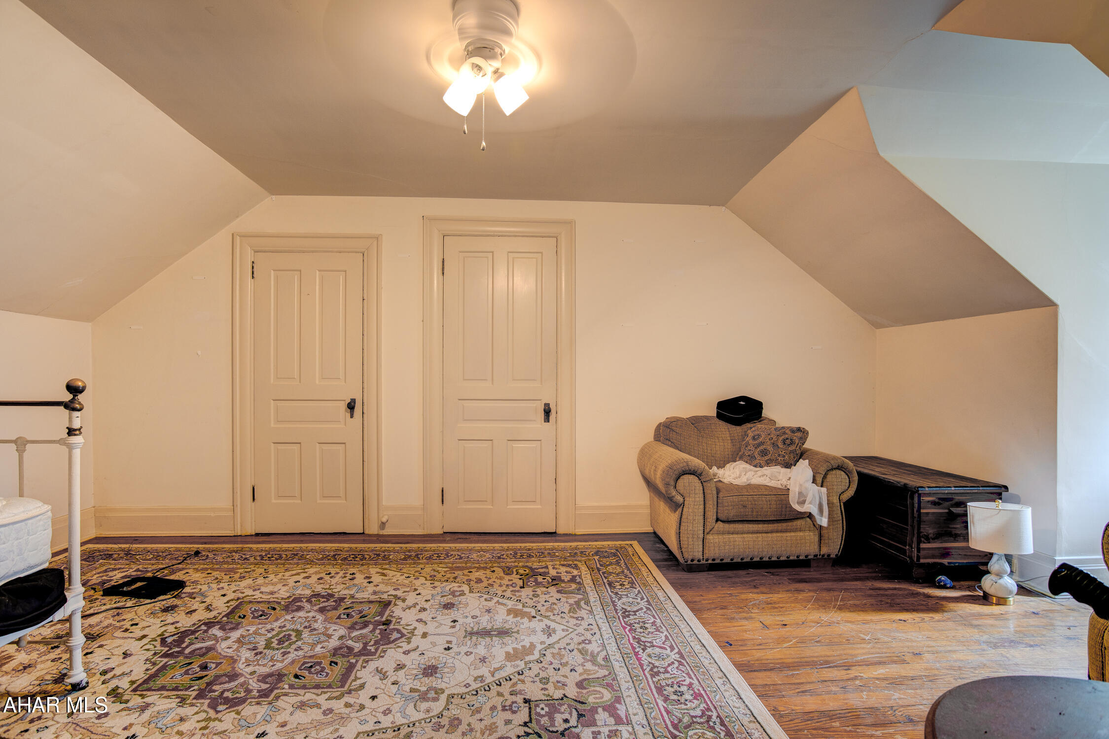 Juniata - Commercial Sale