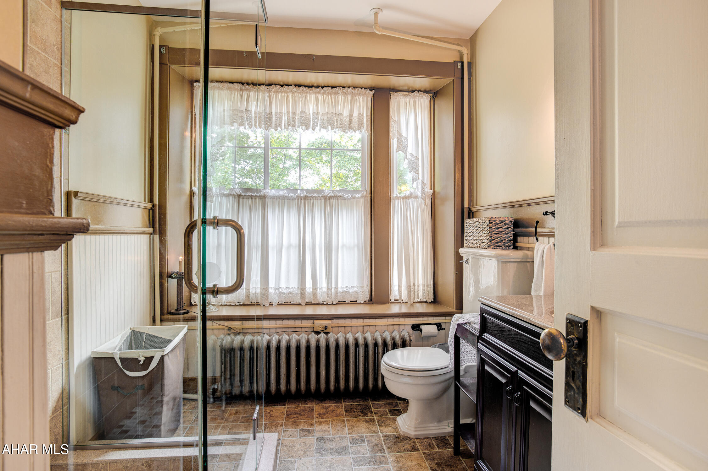 Juniata - Commercial Sale