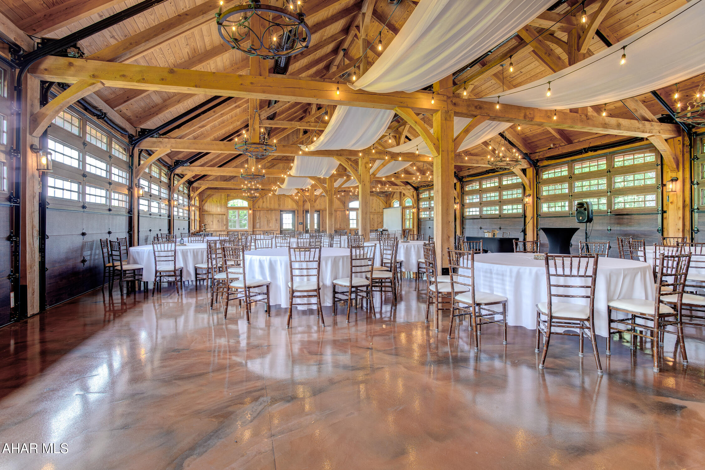 Juniata - Commercial Sale