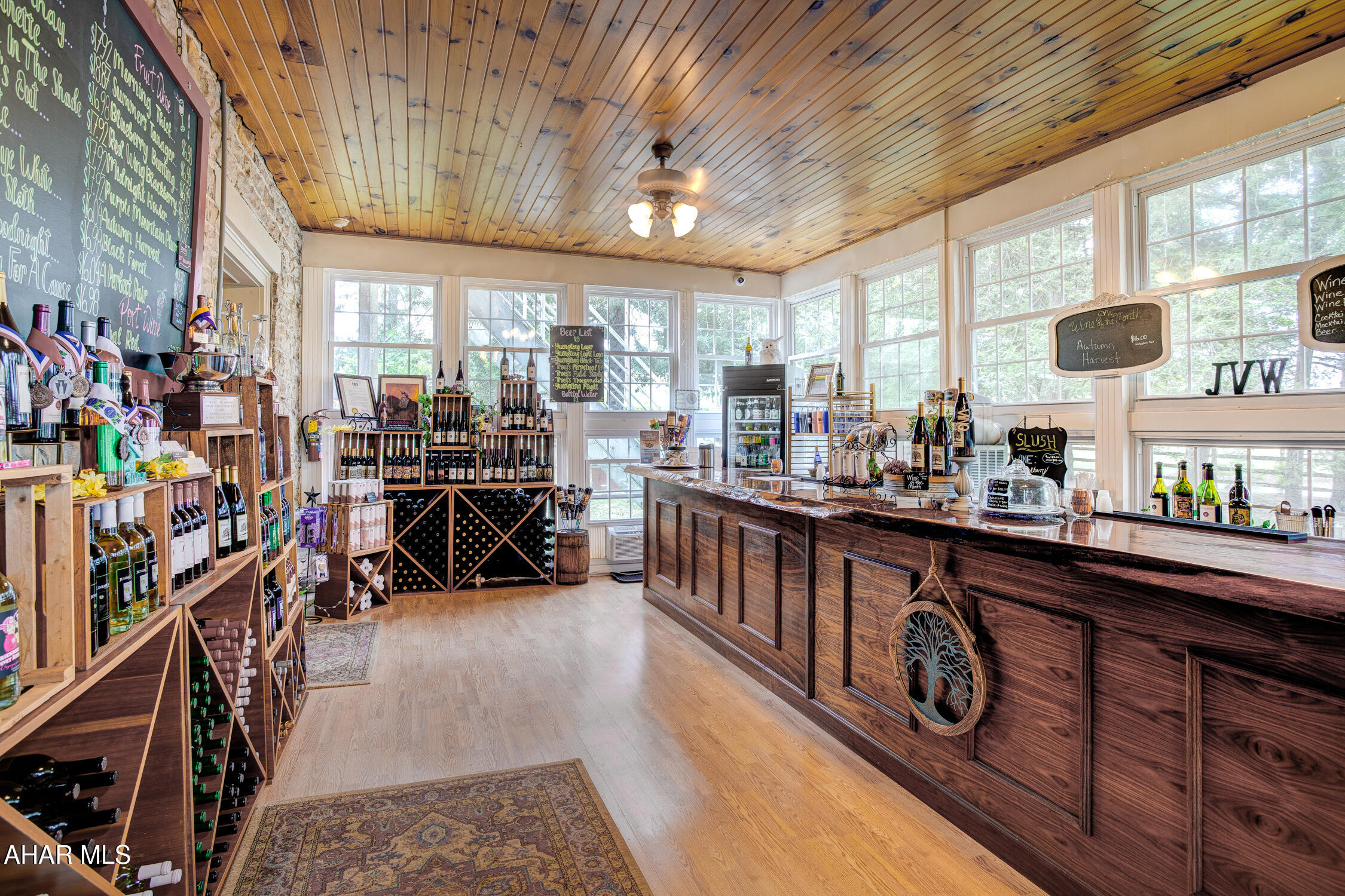 Juniata - Commercial Sale