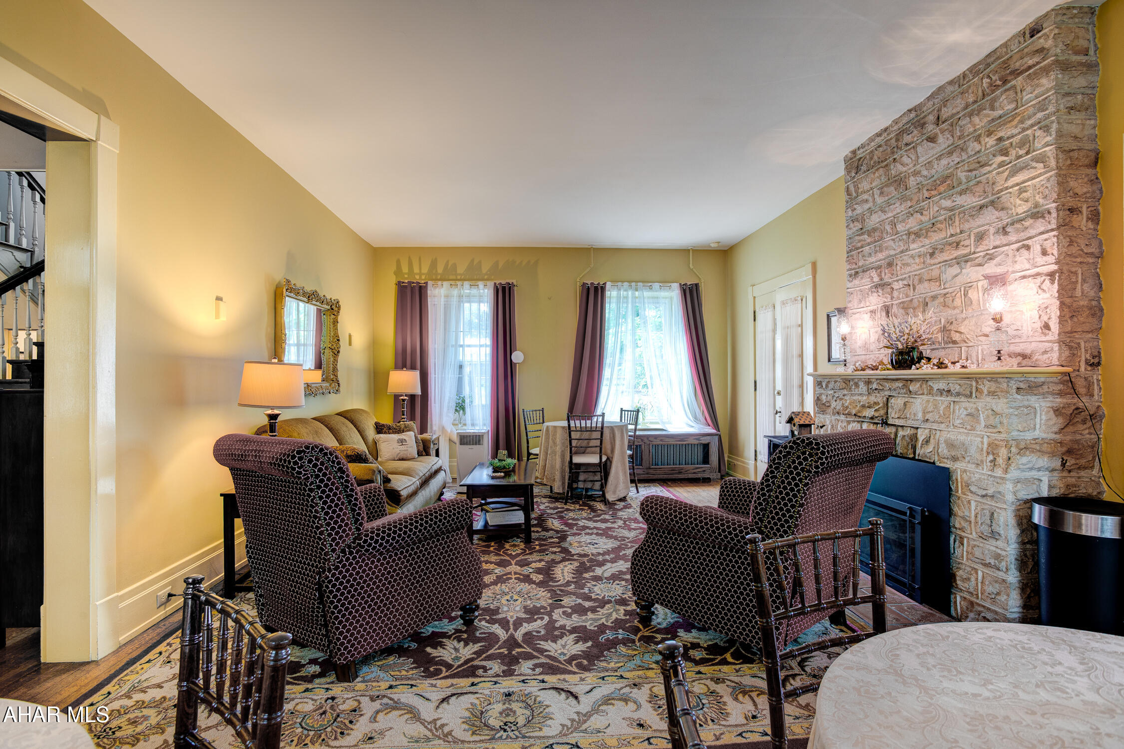 Juniata - Commercial Sale