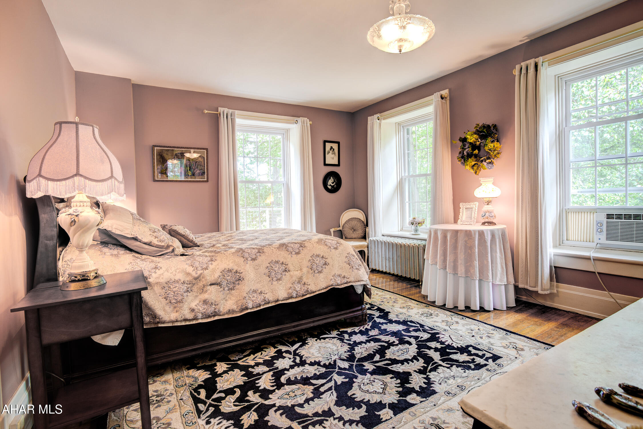 Juniata - Commercial Sale